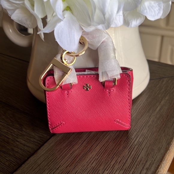 Authentic 👛TORY BURCH KEYCHAIN - Picture 7 of 11